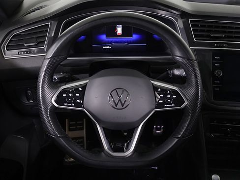 Used 2023 Volkswagen Tiguan SE R-Line FWD image 40