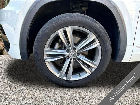 Used 2019 Volkswagen Atlas SEL R-Line AWD/4WD image 9