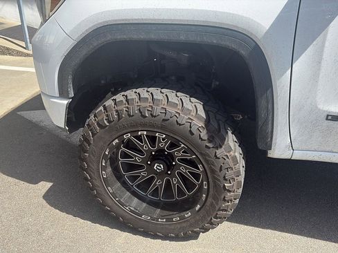 Used 2021 GMC Sierra 1500 Elevation w/ X31 Off-Road Package image 20