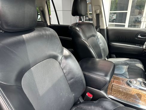 Used 2017 INFINITI QX80 4WD w/ Driver Assistance Package image 39