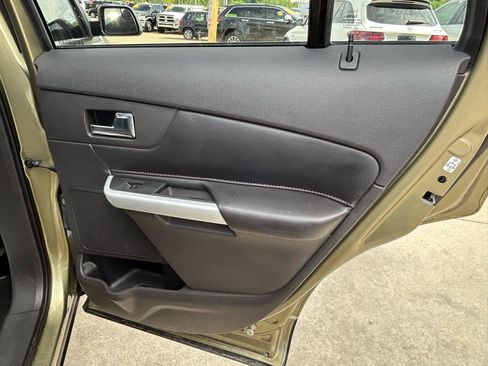 Used 2013 Ford Edge SEL FWD image 15