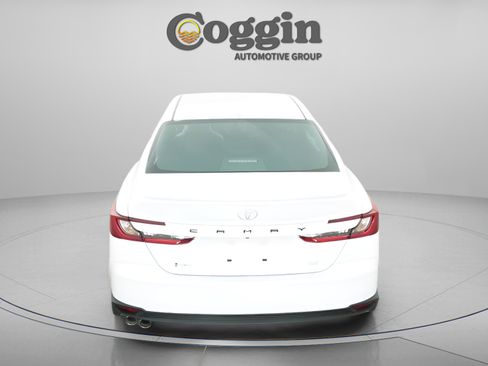 New 2026 Toyota Camry SE image 15