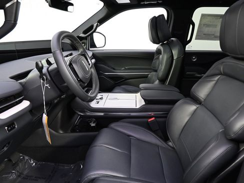 New 2025 Lincoln Navigator Reserve w/ Jet Appearance Package image 13