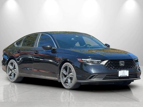 Used 2024 Honda Accord Sport image 9