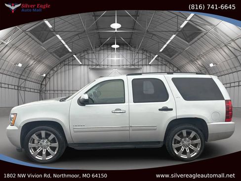 Used 2010 Chevrolet Tahoe LTZ image 2