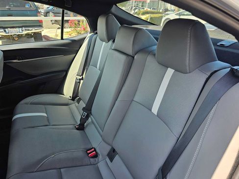 Used 2025 Toyota Camry SE w/ Convenience Package FWD image 17