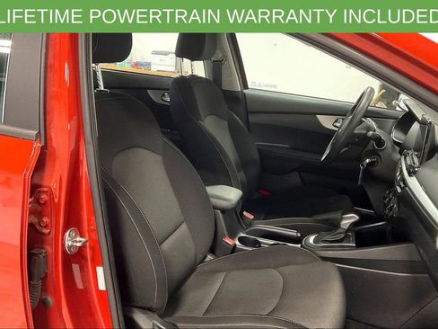 Used 2023 Kia Forte LXS image 10