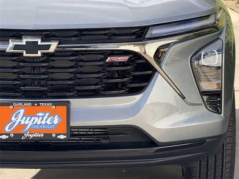 New 2026 Chevrolet Trax RS w/ Driver Confidence Package image 9