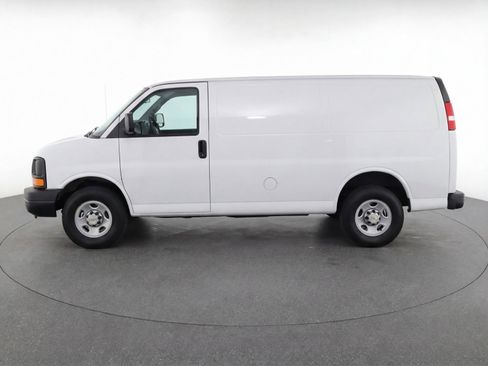 Used 2025 Chevrolet Express 3500 LT w/ LT Preferred Equipment Group RWD image 5