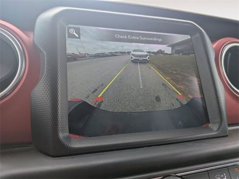 Certified 2021 Jeep Gladiator Rubicon image 18