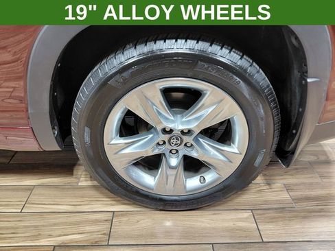 Used 2019 Toyota Highlander Limited AWD/4WD image 17
