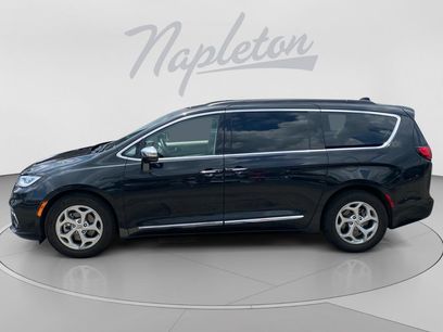 Used 2023 Chrysler Pacifica Limited
