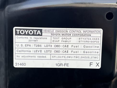 Used 2011 Toyota 4Runner SR5 w/ Convenience Pkg image 27