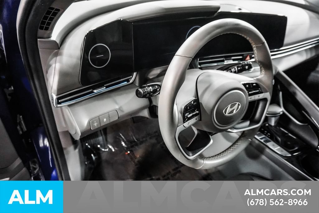 Used 2025 Hyundai Elantra SEL FWD image 32