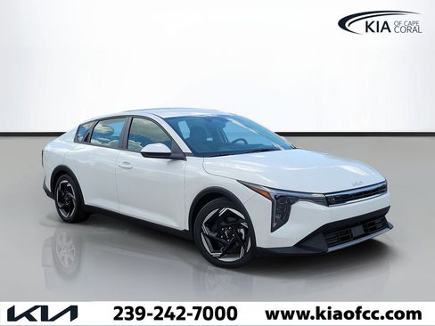 New 2025 Kia K4 EX FWD image 1