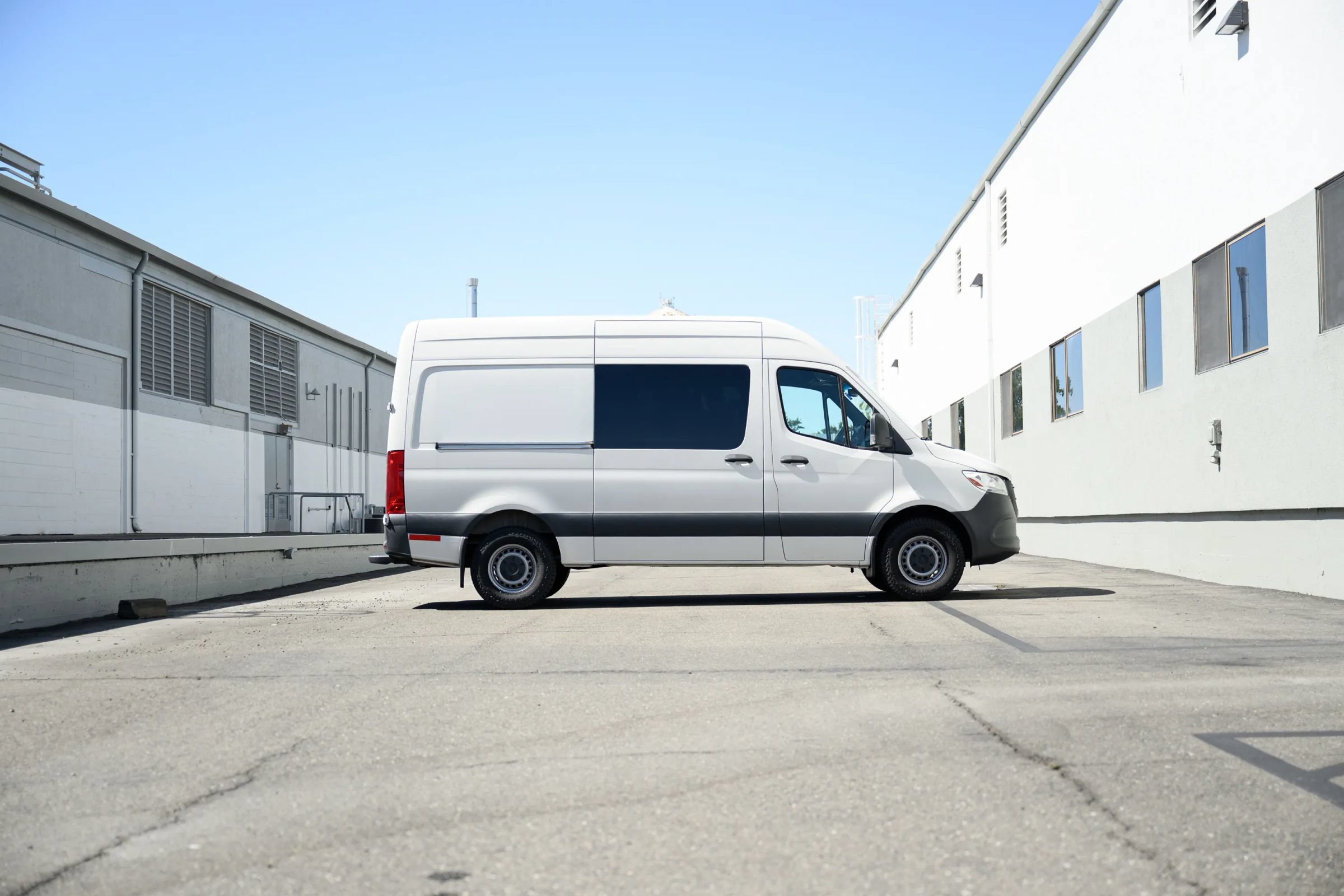 Used 2021 Mercedes-Benz Sprinter 2500 image 15