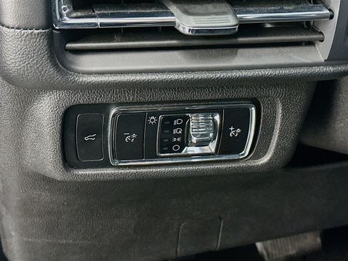 Used 2024 Lincoln Corsair Reserve w/ Equipment Group 201A image 17