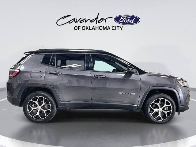 Used 2024 Jeep Compass Limited AWD/4WD image 9