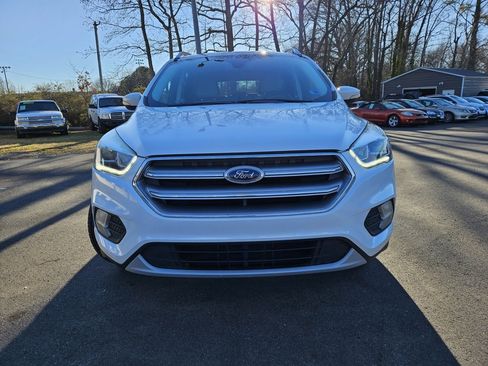 Used 2017 Ford Escape Titanium image 2