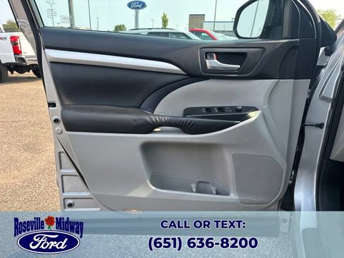 Used 2015 Toyota Highlander XLE AWD/4WD image 28