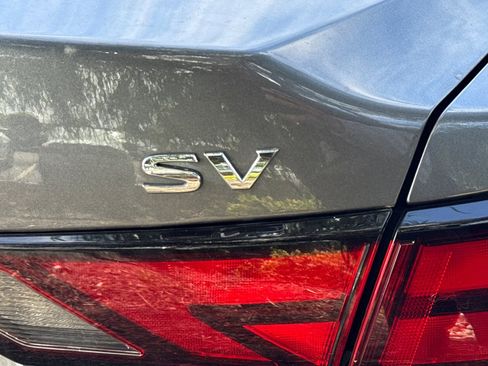 Used 2023 Nissan Sentra SV FWD image 7