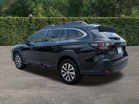 Used 2024 Subaru Outback Premium AWD/4WD image 6