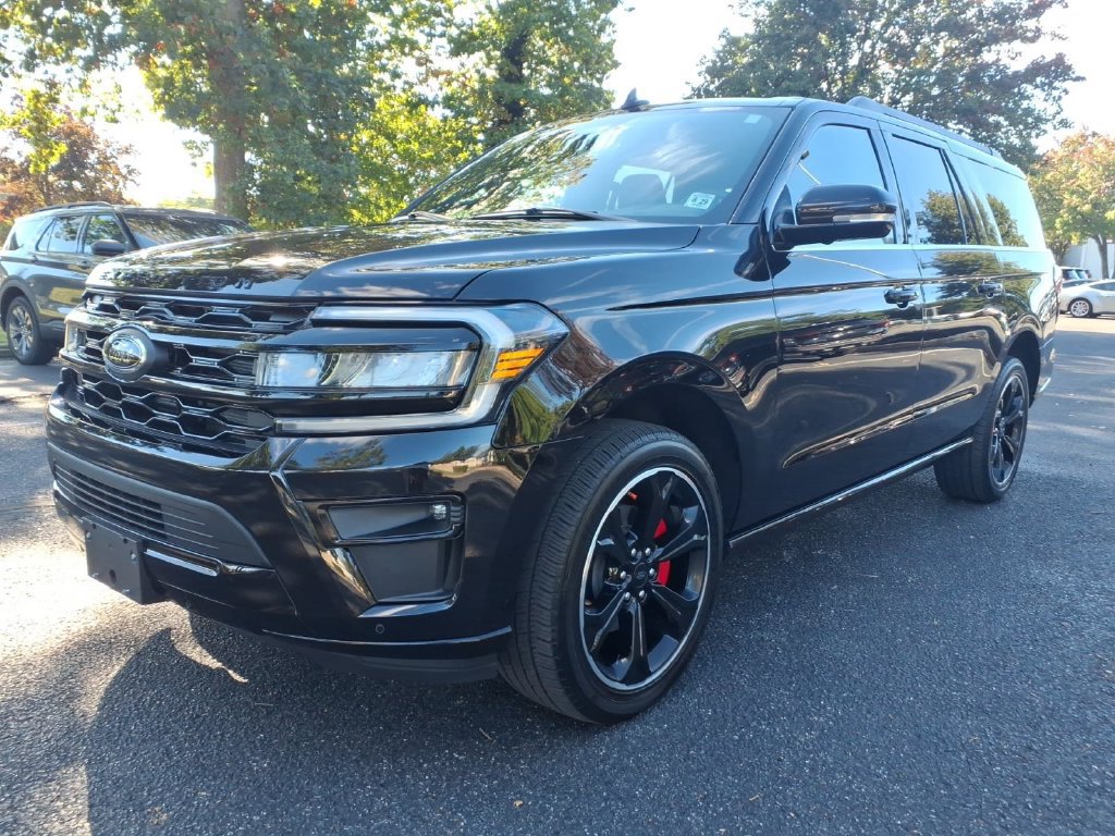 Used 2024 Ford Expedition Max Limited AWD/4WD image 5