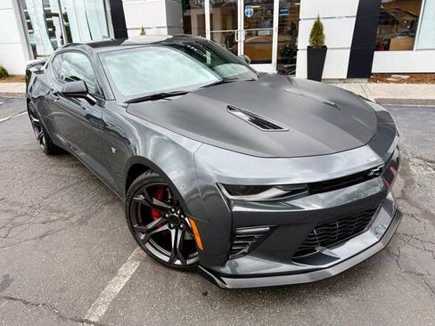 Used 2018 Chevrolet Camaro SS image 4