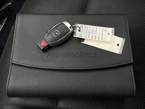 Used 2013 Mercedes-Benz S 550 4MATIC image 43
