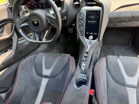 Used 2024 McLaren 750S Spider image 59