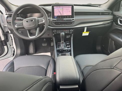 New 2026 Jeep Compass Trailhawk w/ Sun, Sound & Navigation Group AWD/4WD image 10