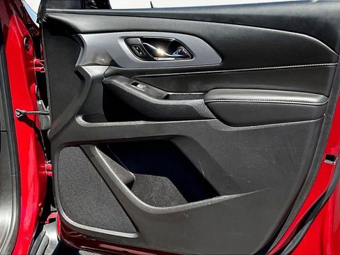 Used 2019 Chevrolet Traverse LT w/ LPO, Cargo Package FWD image 27