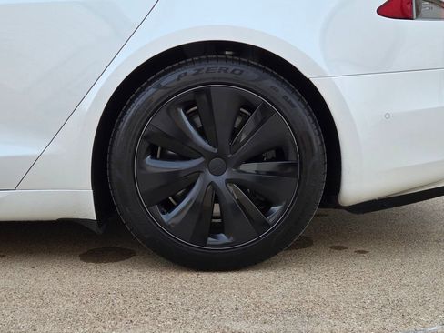 Used 2021 Tesla Model S Long Range image 12