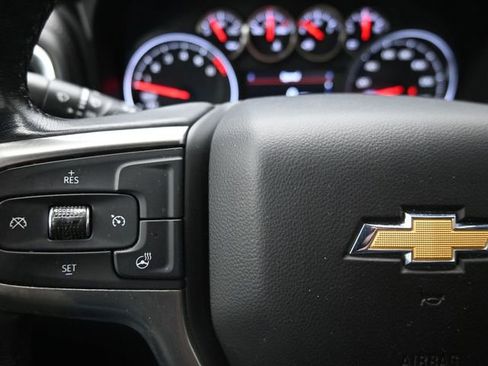 Used 2021 Chevrolet Silverado 1500 LT image 25