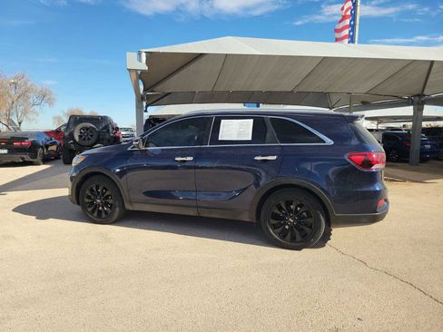 Used 2020 Kia Sorento EX image 3