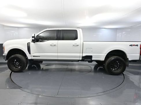 Used 2023 Ford F250 Lariat w/ Lariat Ultimate Package AWD/4WD image 11