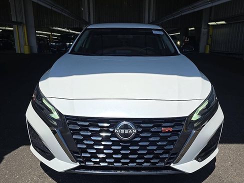 Used 2023 Nissan Altima 2.5 SR AWD/4WD image 6