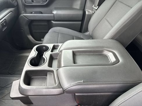 Used 2019 Chevrolet Silverado 1500 Custom Trail Boss w/ Custom Convenience Package AWD/4WD image 17