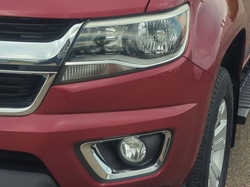 Used 2019 Chevrolet Colorado LT w/ LT Convenience Package AWD/4WD image 9