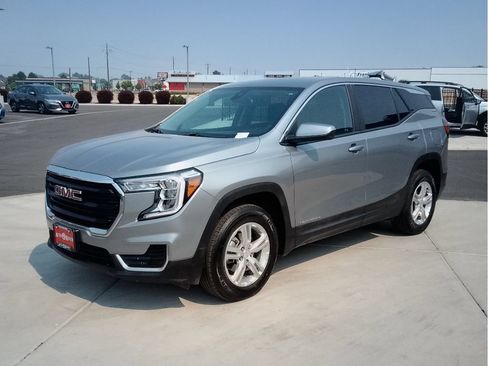 Used 2024 GMC Terrain SLE AWD/4WD image 7