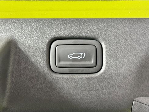 Used 2024 Hyundai Kona Limited FWD image 40