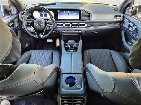 Used 2026 Mercedes-Benz Maybach GLS 600 4MATIC image 16