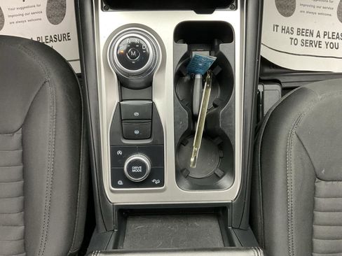 Used 2020 Ford Explorer XLT image 23