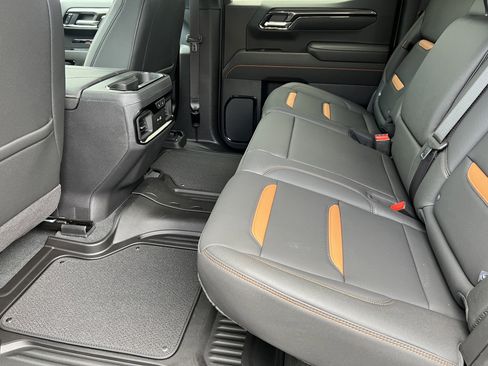 New 2026 GMC Sierra 1500 AT4 w/ Technology Package image 17