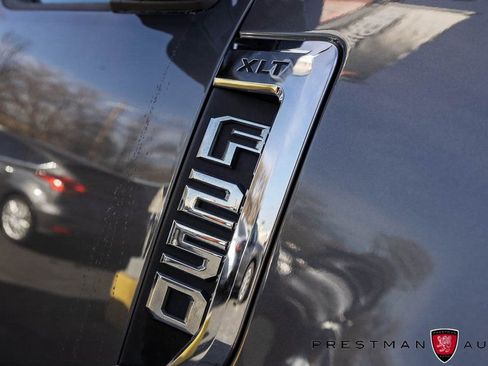 Used 2022 Ford F250 XLT w/ XLT Premium Package image 7