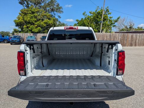 Used 2023 Chevrolet Colorado Trail Boss w/ Technology Package AWD/4WD image 13