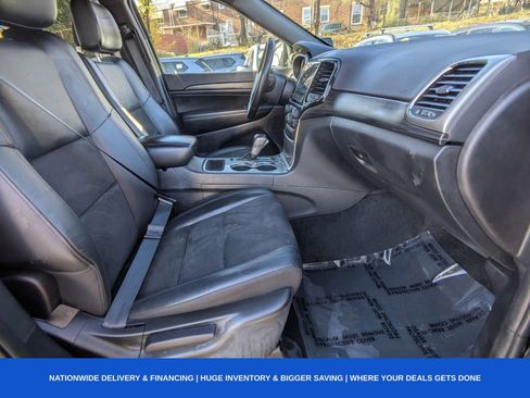 Used 2022 Jeep Grand Cherokee Laredo X image 16