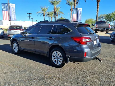 Used 2017 Subaru Outback 2.5i Premium image 7