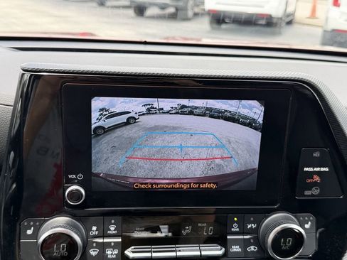 Used 2023 Toyota Highlander XSE AWD/4WD image 23