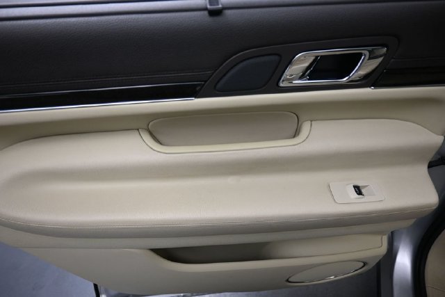 Used 2019 Lincoln MKT AWD image 20